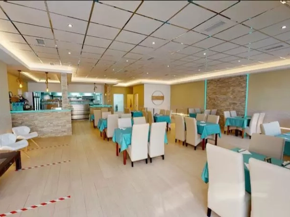 Nicely furnished eating area